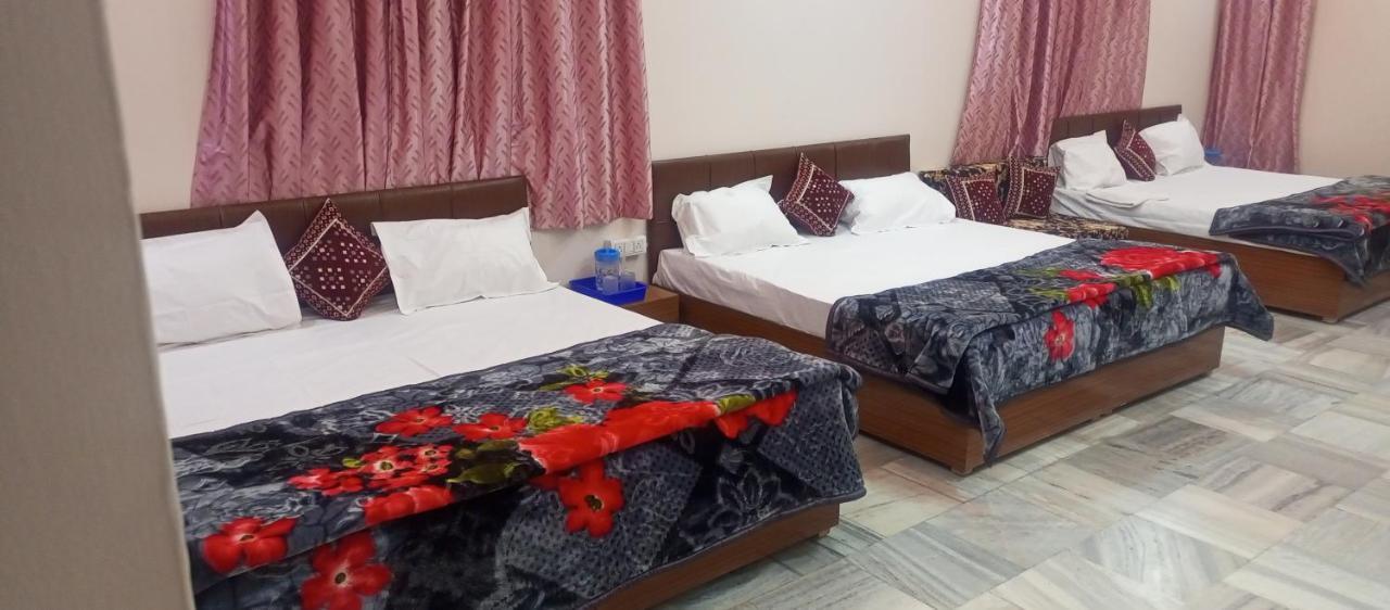 Bed and Breakfast Aashirwad Residency à Ujjain Extérieur photo