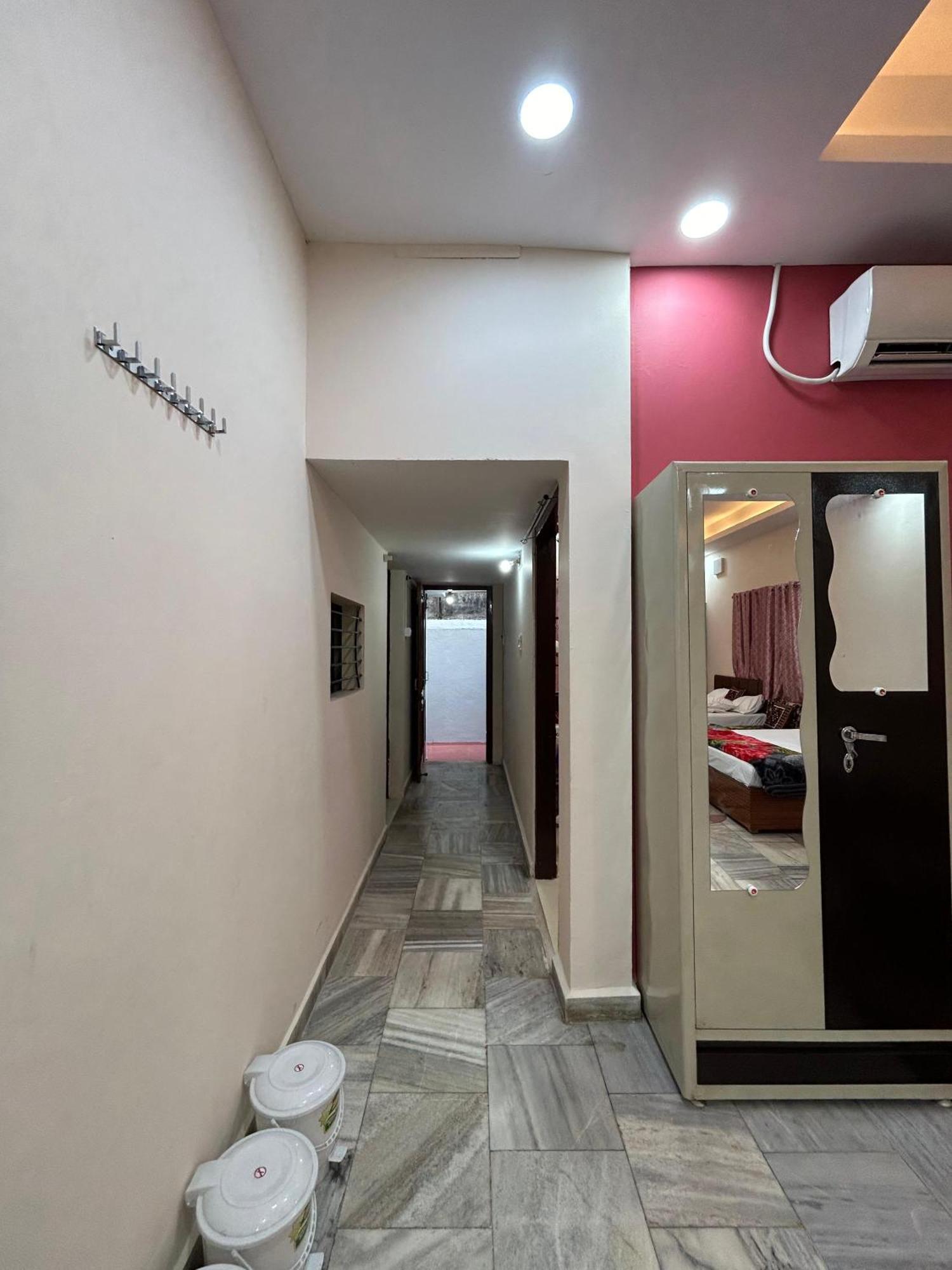 Bed and Breakfast Aashirwad Residency à Ujjain Extérieur photo